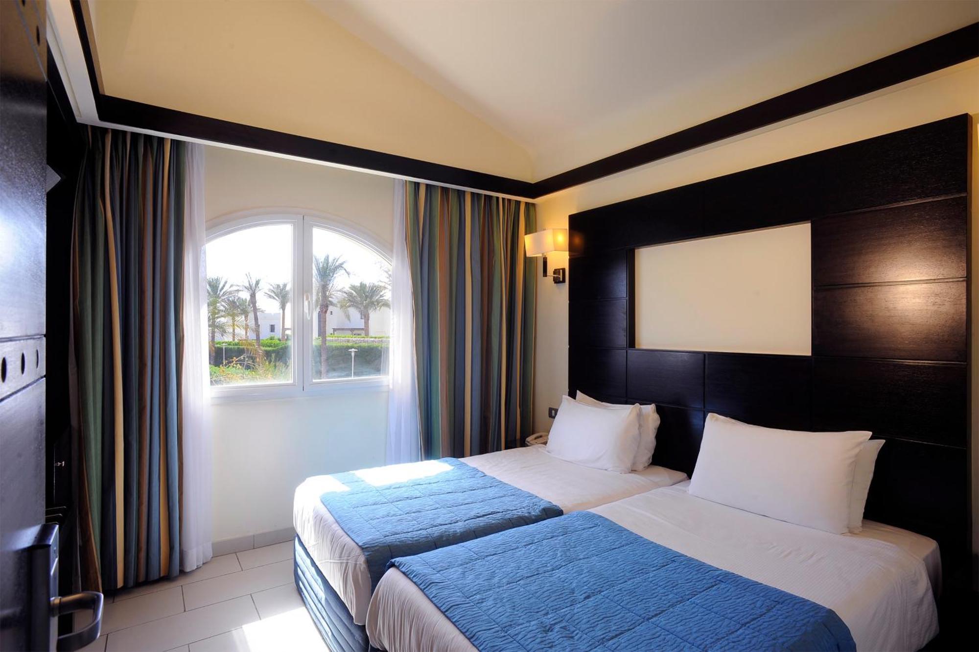 Superior Double or Twin Room Garden View